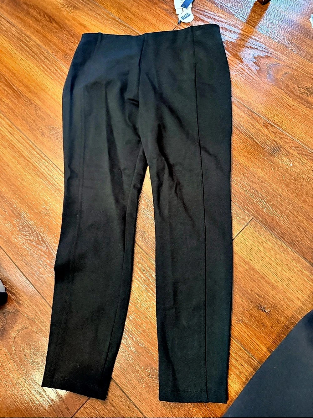 Tahari tummy control Straight Leg Pants in Black Size Large NWT